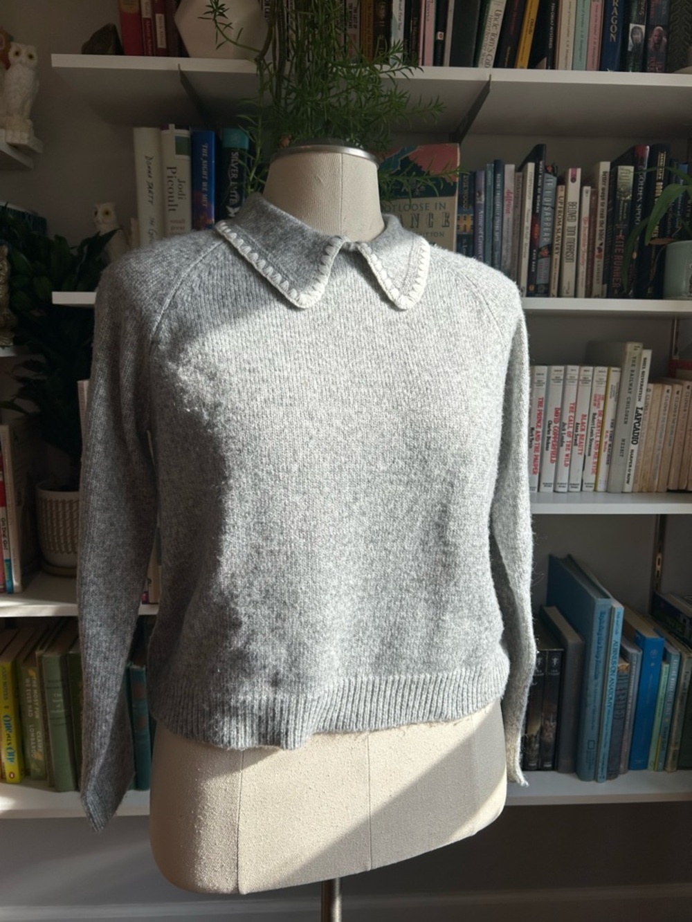 Bailey 44 Soft Gray Pointed-Collar Crewneck Sweater